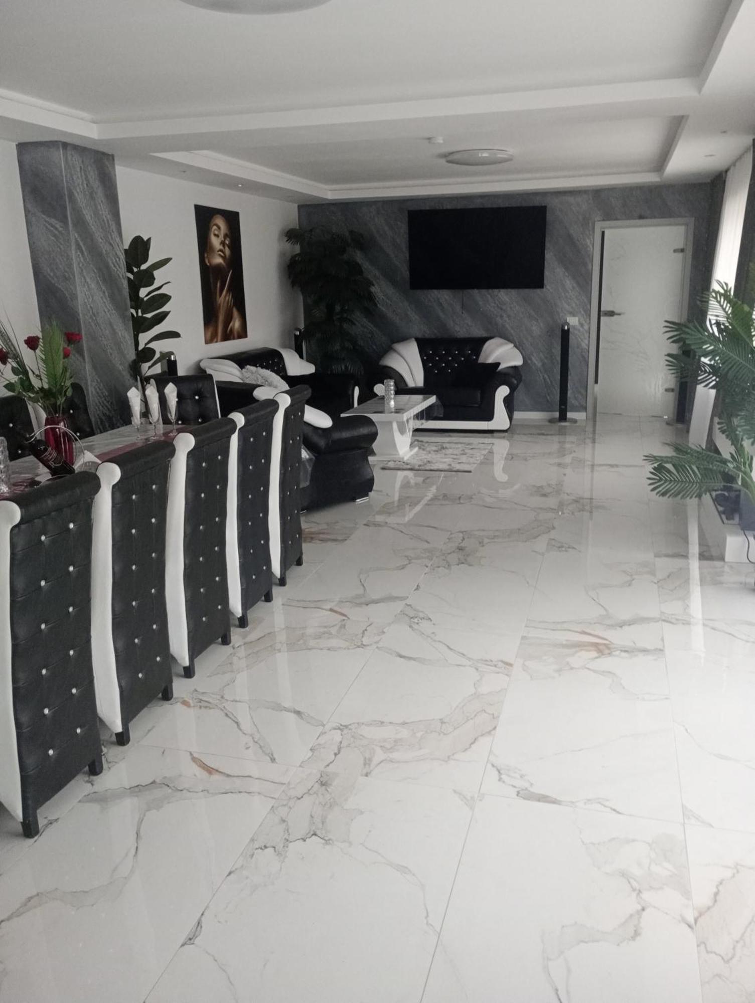 Izabella Guest House Săcele エクステリア 写真